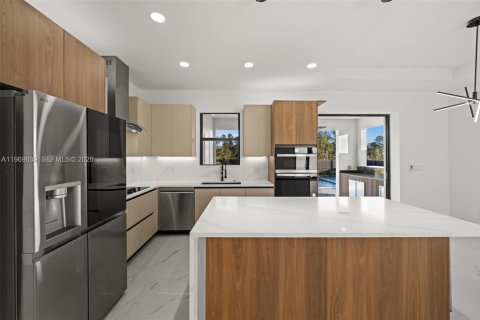 Casa en venta en Cape Coral, Florida, 3 dormitorios, 130.99 m2 № 2030367 - foto 11