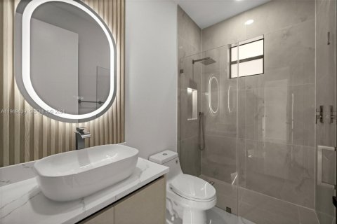 Casa en venta en Cape Coral, Florida, 3 dormitorios, 130.99 m2 № 2030367 - foto 30