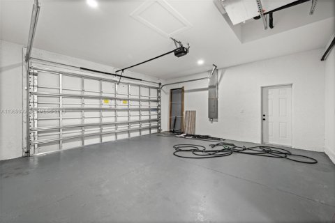 Casa en venta en Cape Coral, Florida, 3 dormitorios, 130.99 m2 № 2030367 - foto 25