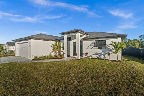 Casa en Cape Coral, Florida 3 dormitorios, 130.99 m2 № 2030367