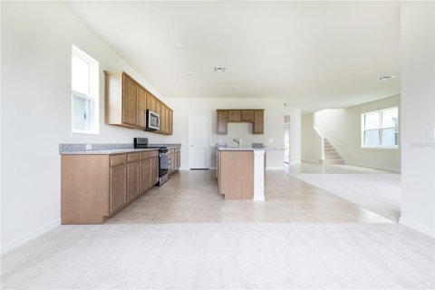 Casa en alquiler en Orlando, Florida, 5 dormitorios, 289.48 m2 № 1906070 - foto 6