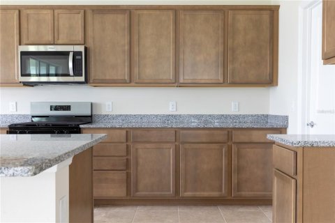 Casa en alquiler en Orlando, Florida, 5 dormitorios, 289.48 m2 № 1906070 - foto 8