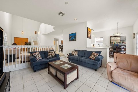 Casa en venta en Miami, Florida, 4 dormitorios, 224.36 m2 № 2050777 - foto 21