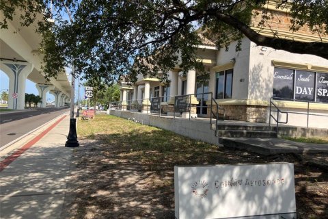 Immobilier commercial à Tampa, Floride 320.51 m2 № 2135410