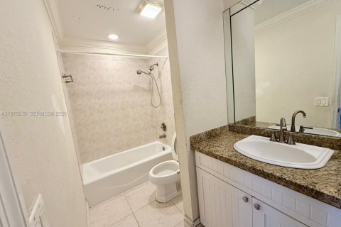 Condominio en venta en Miami, Florida, 2 dormitorios, 80.82 m2 № 2030910 - foto 9