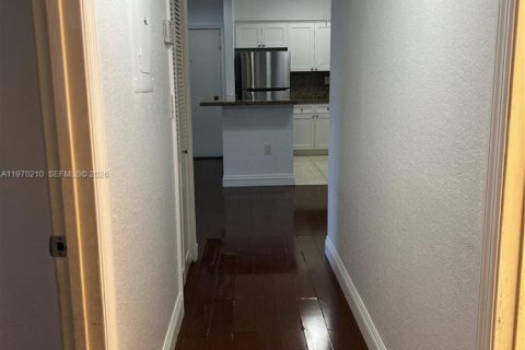 Condominio en venta en Miami, Florida, 2 dormitorios, 80.82 m2 № 2030910 - foto 7