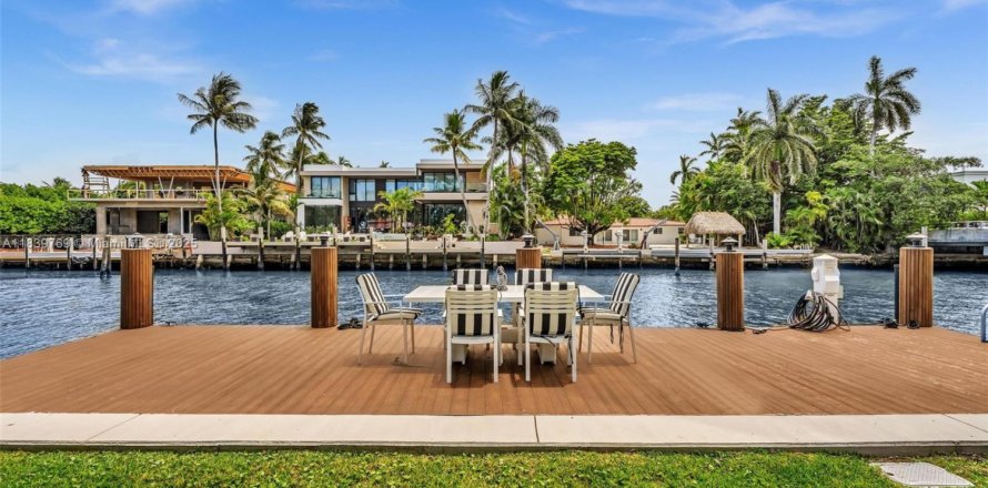 Casa en Miami, Florida 4 dormitorios, 185.43 m2 № 1834426