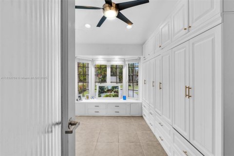Casa en venta en Miami, Florida, 4 dormitorios, 185.43 m2 № 1834426 - foto 29