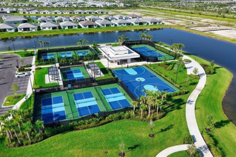 Casa en venta en Saint Lucie, Florida, 2 dormitorios, 151.9 m2 № 1793312 - foto 3