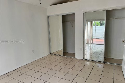 Copropriété à vendre à Miami, Floride: 2 chambres, 68.56 m2 № 2246858 - photo 17