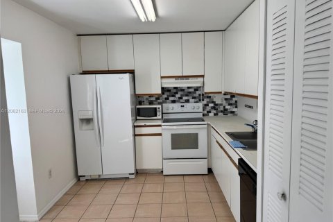 Copropriété à vendre à Miami, Floride: 2 chambres, 68.56 m2 № 2246858 - photo 10