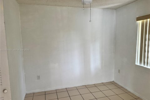 Copropriété à vendre à Miami, Floride: 2 chambres, 68.56 m2 № 2246858 - photo 12