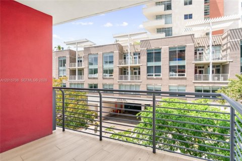Condo in Miami, Florida № 2247368 - photo 9