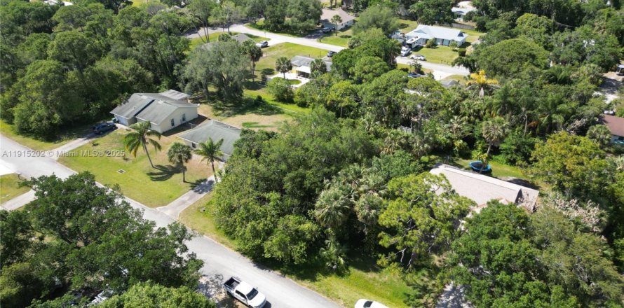 Земельный участок в Сент-Луси, Флорида № 1971394