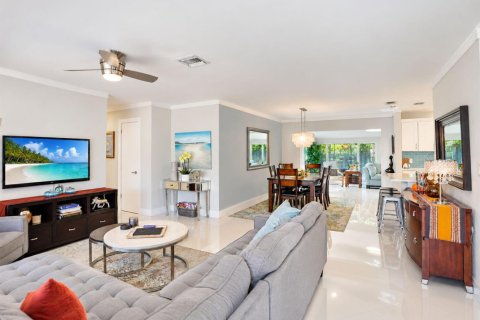 Villa ou maison à vendre à Fort Lauderdale, Floride: 3 chambres, 185.8 m2 № 2439346 - photo 10