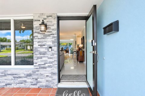 Villa ou maison à vendre à Fort Lauderdale, Floride: 3 chambres, 185.8 m2 № 2439346 - photo 8