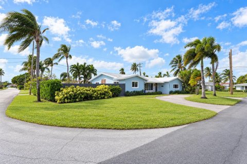 Villa ou maison à vendre à Fort Lauderdale, Floride: 3 chambres, 185.8 m2 № 2439346 - photo 2