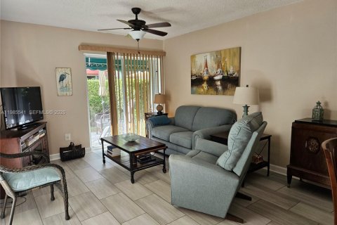 Condominio en venta en Hypoluxo, Florida, 2 dormitorios, 71.35 m2 № 2051314 - foto 22