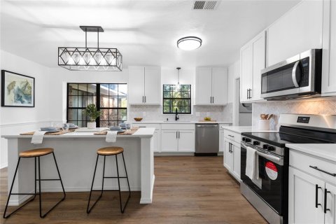Casa en venta en Gainesville, Florida, 4 dormitorios, 194.72 m2 № 1742747 - foto 12