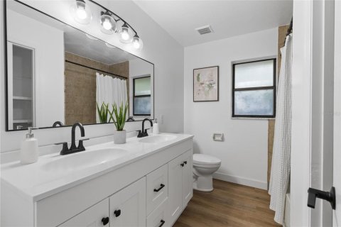 Casa en venta en Gainesville, Florida, 4 dormitorios, 194.72 m2 № 1742747 - foto 22