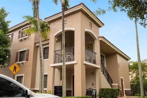 Copropriété à vendre à Cutler Bay, Floride: 3 chambres, 95.88 m2 № 1952978 - photo 2