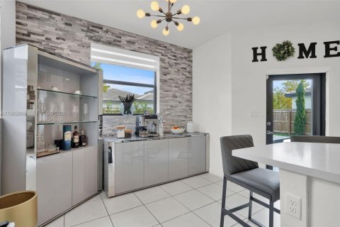 Casa en venta en Homestead, Florida, 5 dormitorios, 302.12 m2 № 2047519 - foto 13