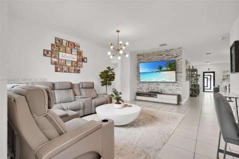 Casa en venta en Homestead, Florida, 5 dormitorios, 302.12 m2 № 2047519 - foto 8