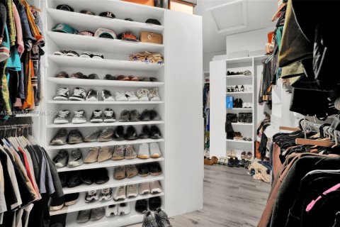 Casa en venta en Homestead, Florida, 5 dormitorios, 302.12 m2 № 2047519 - foto 24