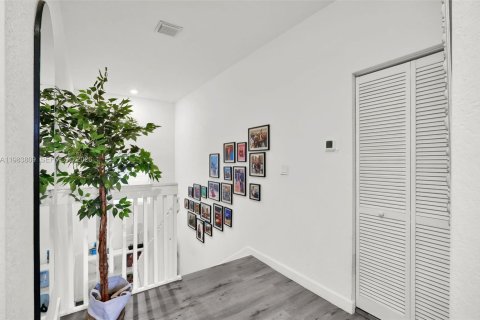 Casa en venta en Homestead, Florida, 5 dormitorios, 302.12 m2 № 2047519 - foto 14