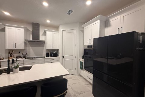 House in Minneola, Florida 5 bedrooms, 261.15 sq.m. № 2227901 - photo 6