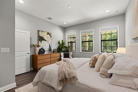 House in Lutz, Florida 6 bedrooms, 406.35 sq.m. № 2217122 - photo 28