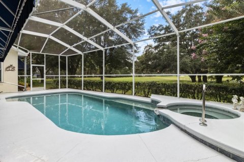 House in Homosassa, Florida 3 bedrooms, 259.57 sq.m. № 1880651 - photo 2
