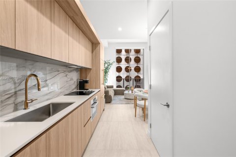 Appartement à louer à Miami, Floride: 1 chambre, 80.92 m2 № 2070632 - photo 4