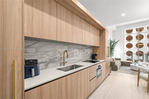 Appartement à louer à Miami, Floride: 1 chambre, 80.92 m2 № 2070632 - photo 10