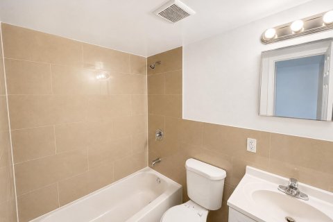Apartment in Fort Lauderdale, Florida 2 bedrooms, 78.04 sq.m. № 2184268 - photo 4