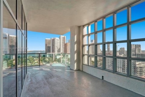 Condominio en venta en Miami, Florida, 2 dormitorios, 117.34 m2 № 2002965 - foto 11
