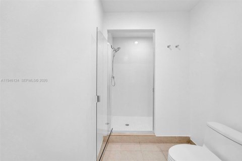 Condominio en venta en Miami, Florida, 2 dormitorios, 117.34 m2 № 2002965 - foto 9