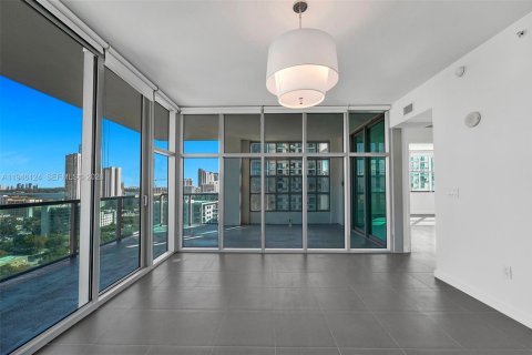 Condominio en venta en Miami, Florida, 2 dormitorios, 117.34 m2 № 2002965 - foto 7