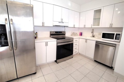 Купить кондоминиум в Авентура, Флорида 2 спальни, 136.19м2, № 1707464 - фото 10