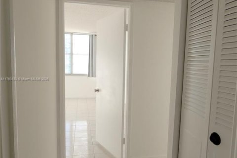 Купить кондоминиум в Авентура, Флорида 2 спальни, 136.19м2, № 1707464 - фото 21