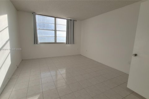 Купить кондоминиум в Авентура, Флорида 2 спальни, 136.19м2, № 1707464 - фото 25