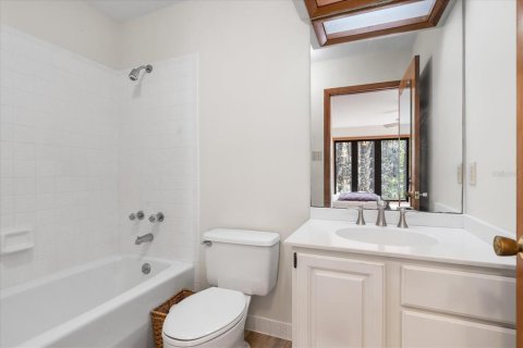 House in Gainesville, Florida 7 bedrooms, 483.09 sq.m. № 1550864 - photo 23