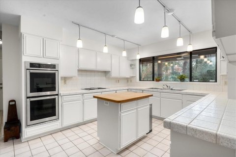 House in Gainesville, Florida 7 bedrooms, 483.09 sq.m. № 1550864 - photo 6