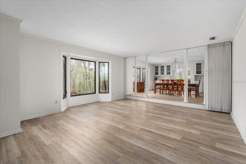 House in Gainesville, Florida 7 bedrooms, 483.09 sq.m. № 1550864 - photo 8