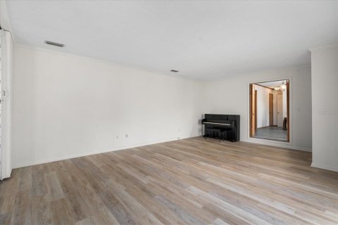House in Gainesville, Florida 7 bedrooms, 483.09 sq.m. № 1550864 - photo 20