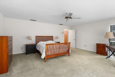 House in Gainesville, Florida 7 bedrooms, 483.09 sq.m. № 1550864 - photo 10