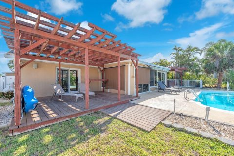 House in Apollo Beach, Florida 3 bedrooms, 169.55 sq.m. № 1616555 - photo 30