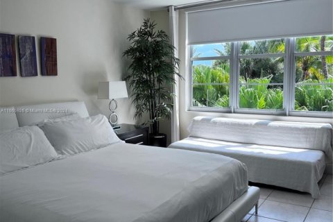 Condominio en alquiler en Miami Beach, Florida, 3 dormitorios, 126.35 m2 № 2060128 - foto 21