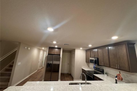 Touwnhouse à louer à Plant City, Floride: 3 chambres, 162.86 m2 № 2408501 - photo 5