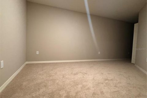Touwnhouse à louer à Plant City, Floride: 3 chambres, 162.86 m2 № 2408501 - photo 15